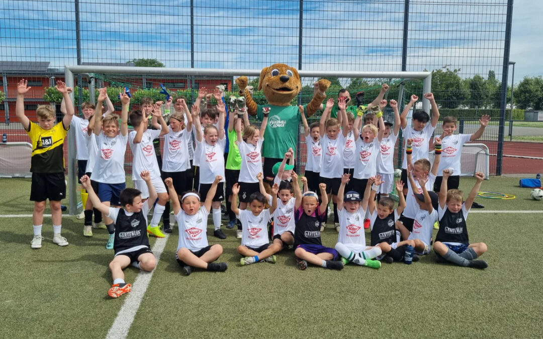 Herbst-Camp beim GSV Moers, Die tolle Platzanlage des GSV Moers verfügt über drei hochmodernen Kunstrasenplätzen und bietet damit hervorragende Bedingungen für dein Fussball Camp.